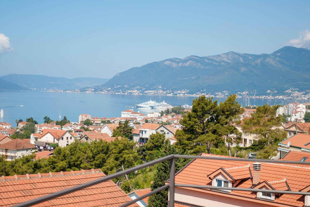 Apartmani Petar Tivat Eksteriør billede