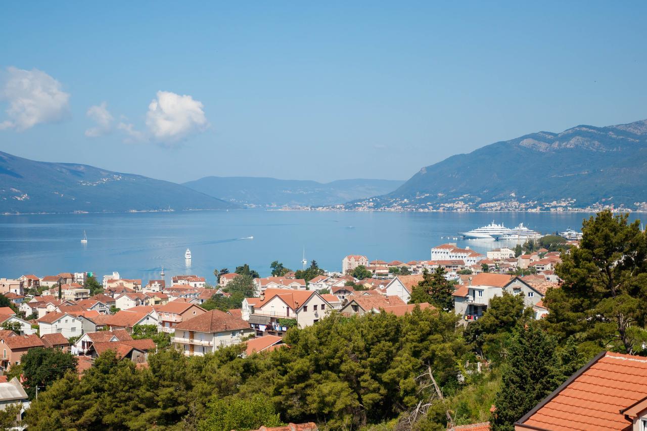 Apartmani Petar Tivat Eksteriør billede