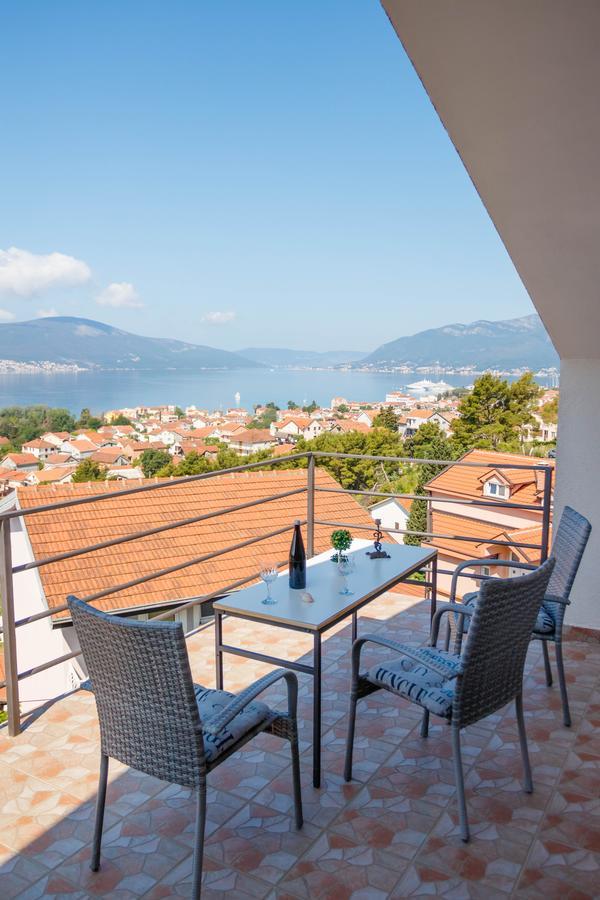 Apartmani Petar Tivat Eksteriør billede