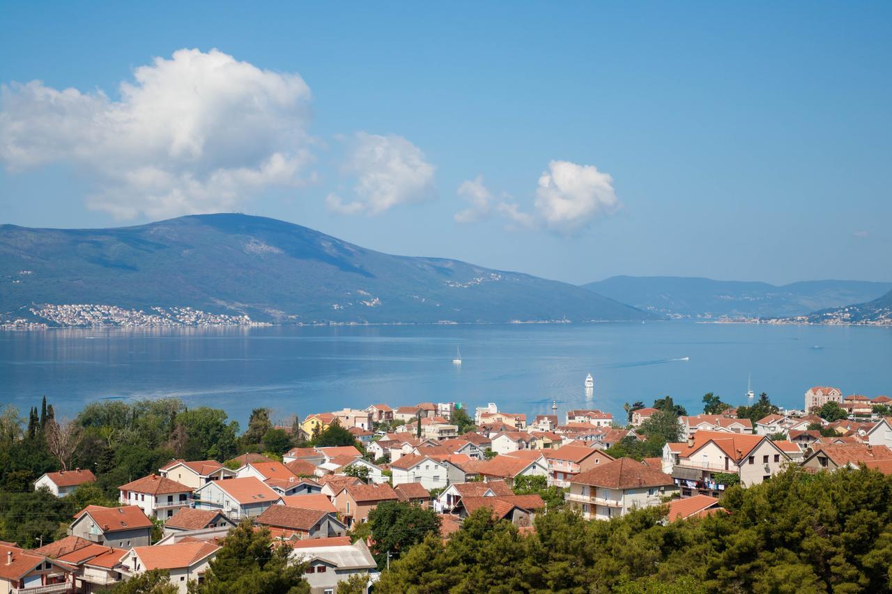Apartmani Petar Tivat Eksteriør billede